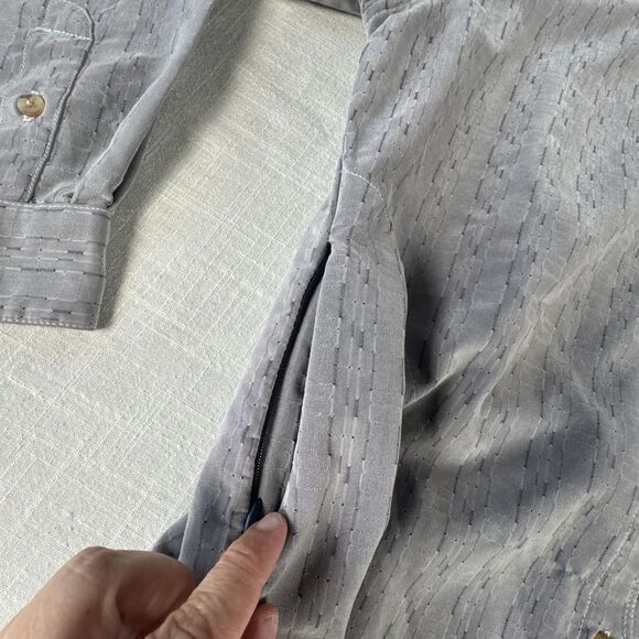 The North Face Womens Long Sleeve Button Down Fitted Shirt Side Pocket Sz Large - Picture 4 of 11